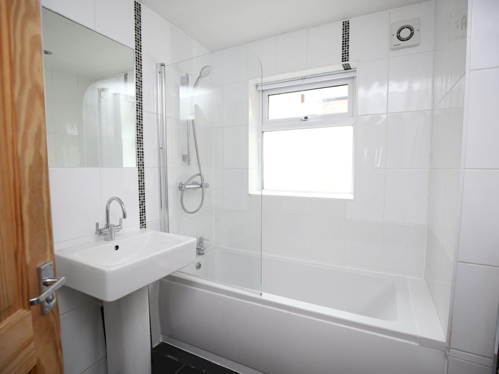 فيلا Sunny Victorian 2Br Townhouse Oxford Pass The Keys المظهر الخارجي الصورة